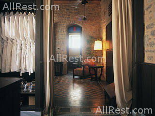 Ada Hotel 6